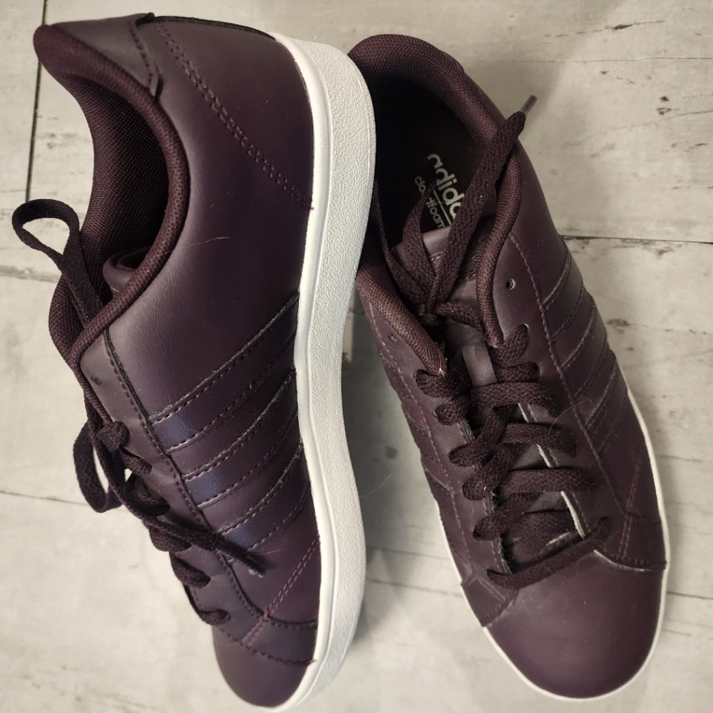 Adidas women sneakers 7.5